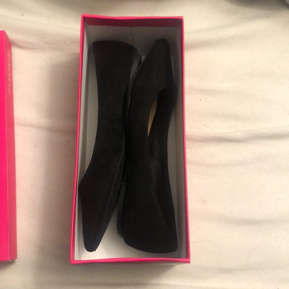 Black Flats - Picture 6 of 9